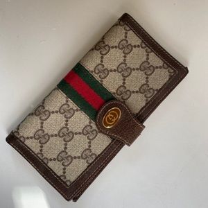 vintage gucci checkbook